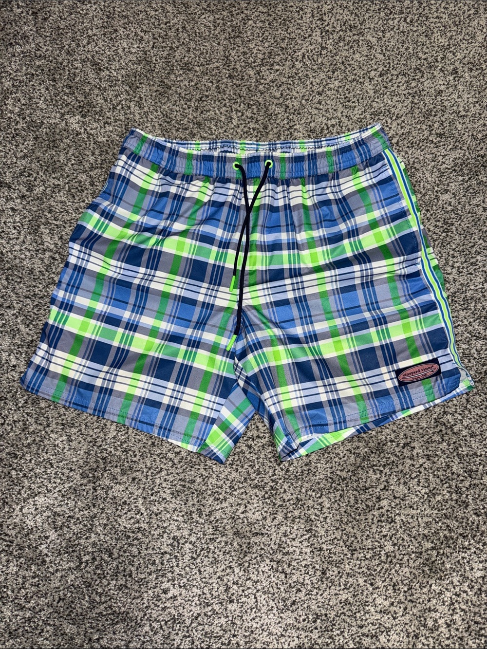 Vineyard Vines Blue and Green Plaid Swim Trunks Men’s medium